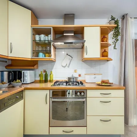 Beautiful In With Wifi Holiday home Marcana