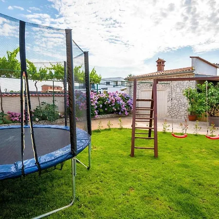 Holiday home Beautiful In With Wifi Marcana