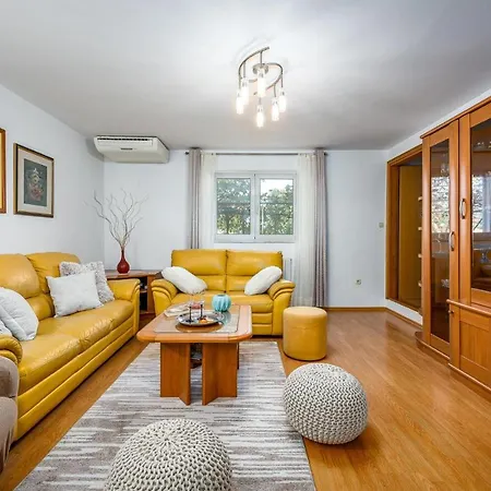 Beautiful In With Wifi Holiday home Marcana