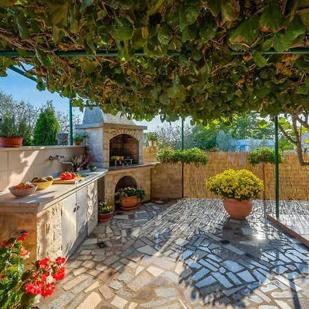 Holiday home Beautiful In With Wifi Marcana