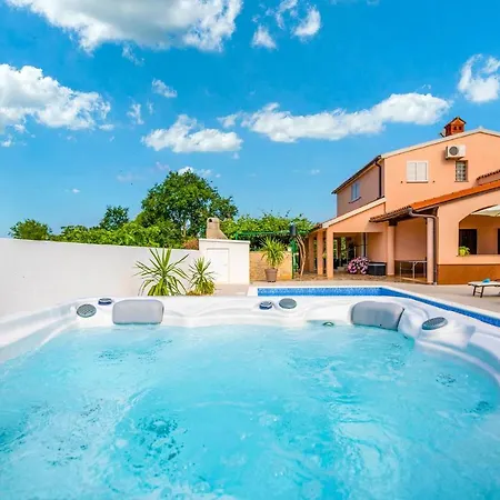 Beautiful In With Wifi Holiday home Marcana