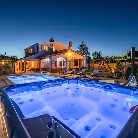 Beautiful In With Wifi Holiday home *